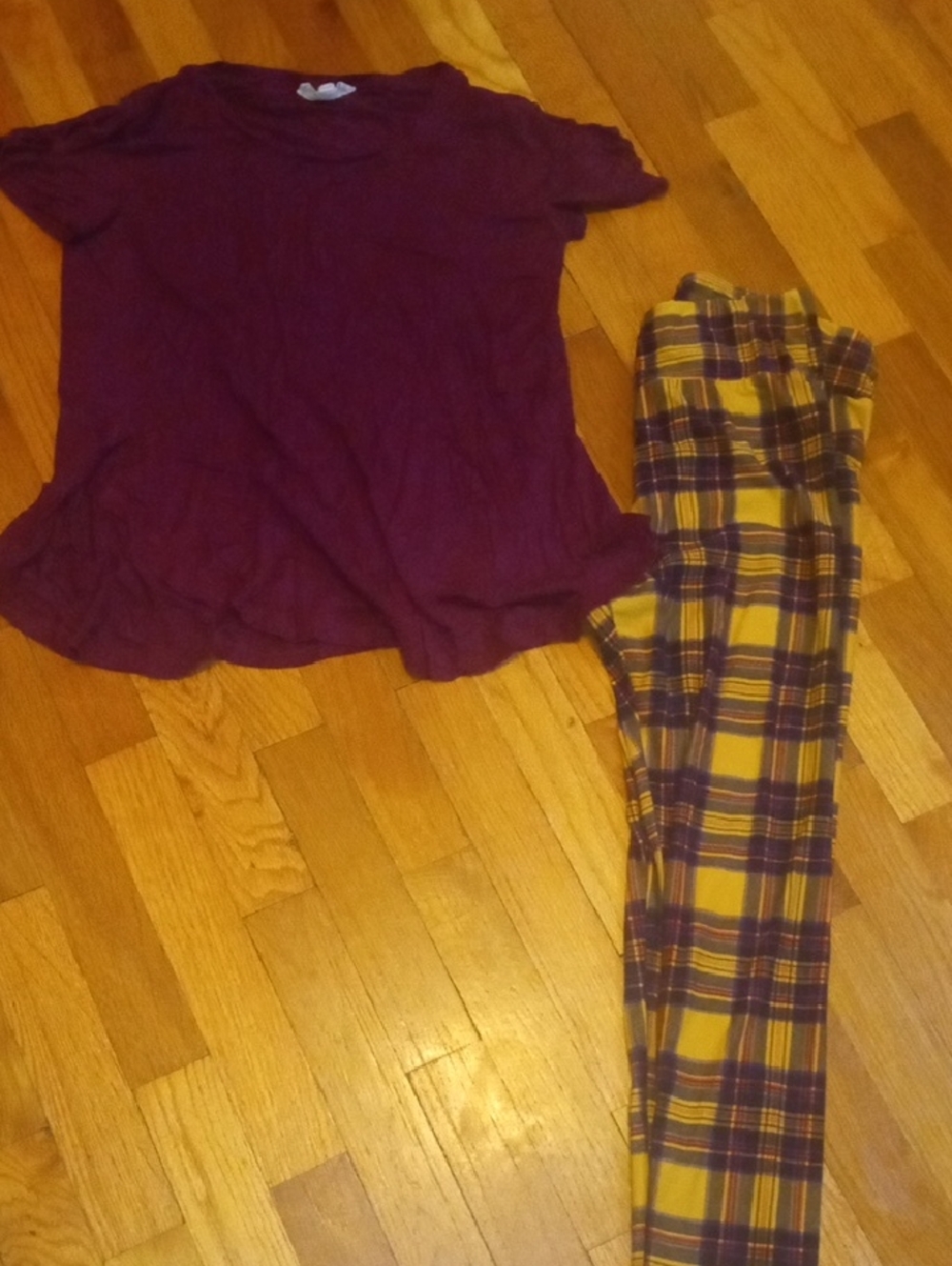 burgundy Tee with Yellow burgundy black plaid leggings, Medium